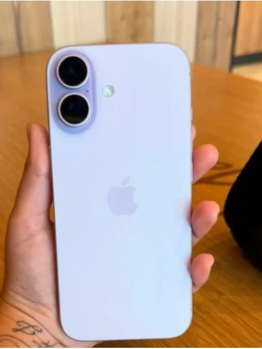 Apple iPhone 17 in Light Lavender - Elegant Purple Hue